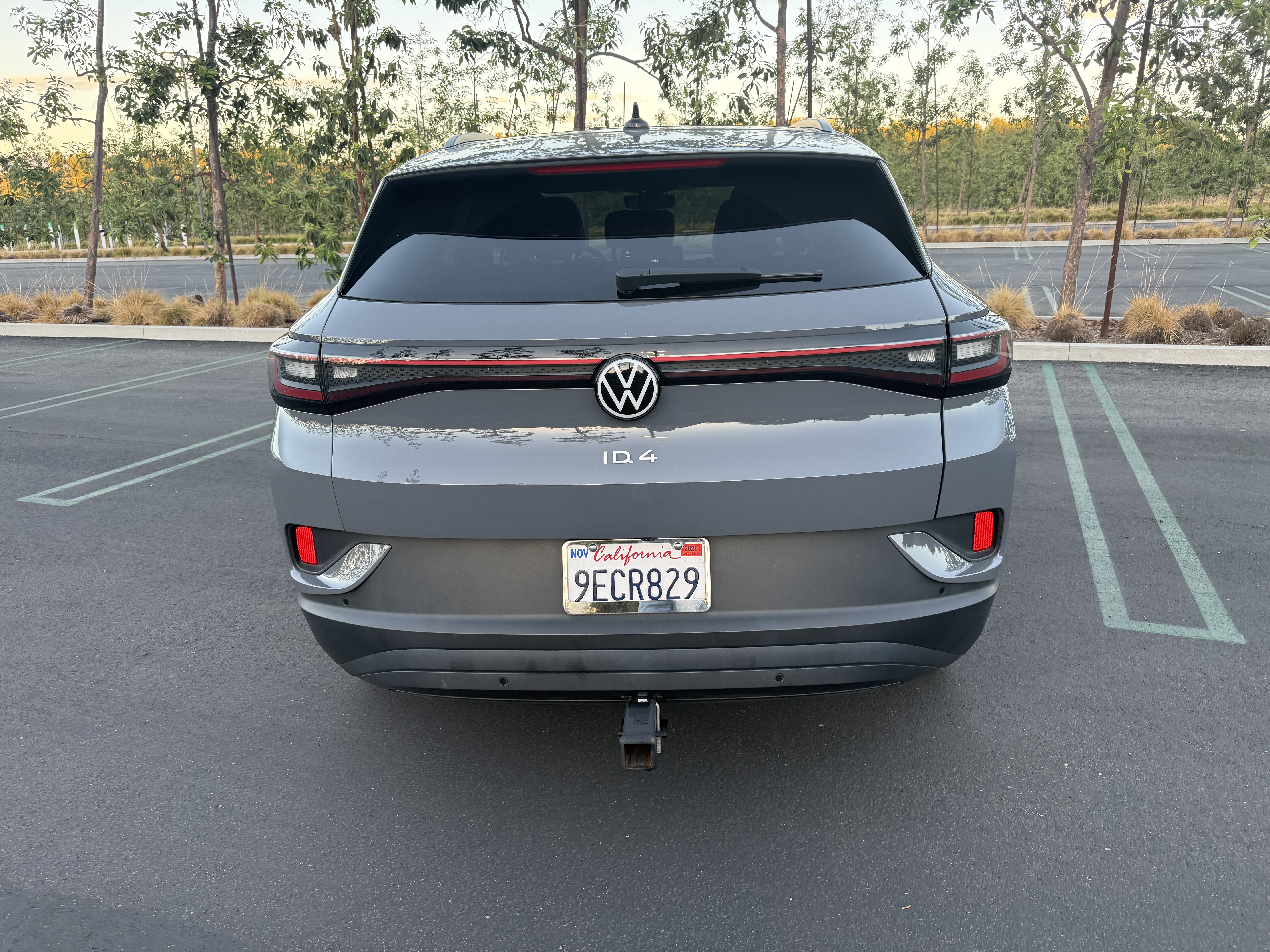 Used 2023 Volkswagen ID.4 Pro S AWD/4WD image 5