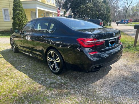 Used 2016 BMW 740i image 5