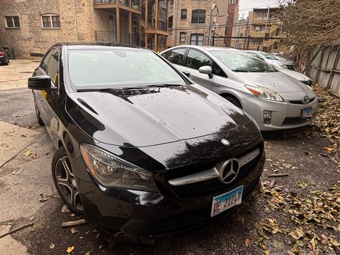 Used 2014 Mercedes-Benz CLA 250 4MATIC image 2