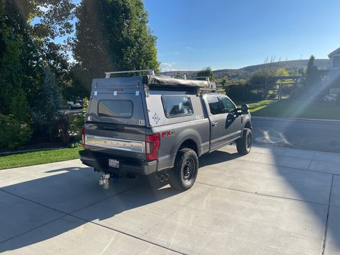 Used 2022 Ford F350 Limited image 4