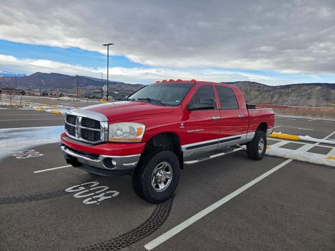 Used 2006 Dodge Ram 3500 Truck SLT w/ Light Group image 12