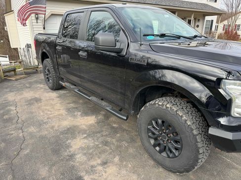 Used 2017 Ford F150 XL w/ Equipment Group 101A Mid image 5