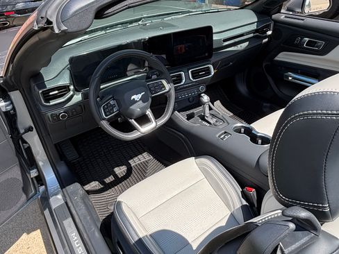 Used 2024 Ford Mustang GT Premium image 7