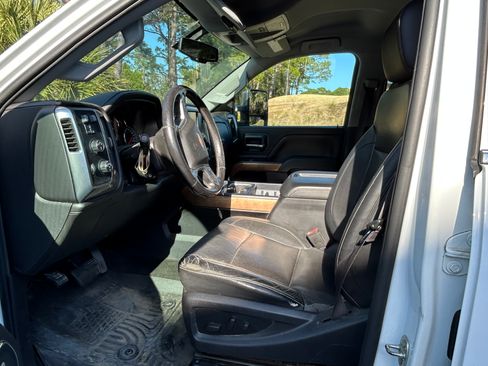 Used 2015 Chevrolet Silverado 2500 LTZ w/ Duramax Plus Package image 6