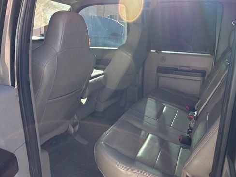 Used 2010 Ford F250 Lariat image 16