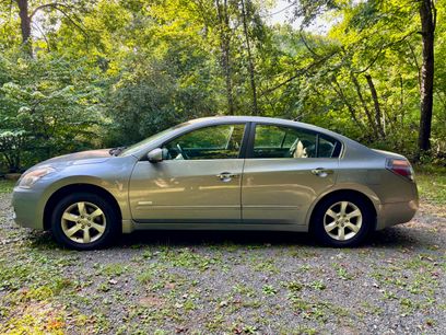 Used 2009 Nissan Altima Hybrid Sedan