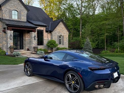 Used 2023 Ferrari Roma image 9