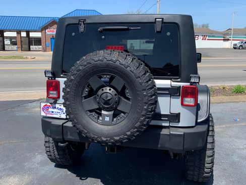 Used 2011 Jeep Wrangler Unlimited Sport AWD/4WD image 13