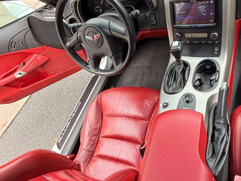 Used 2005 Chevrolet Corvette Coupe w/ Preferred Equipment Group image 16