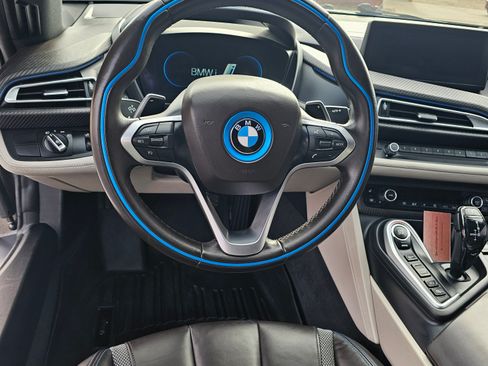 Used 2019 BMW i8 Coupe image 16