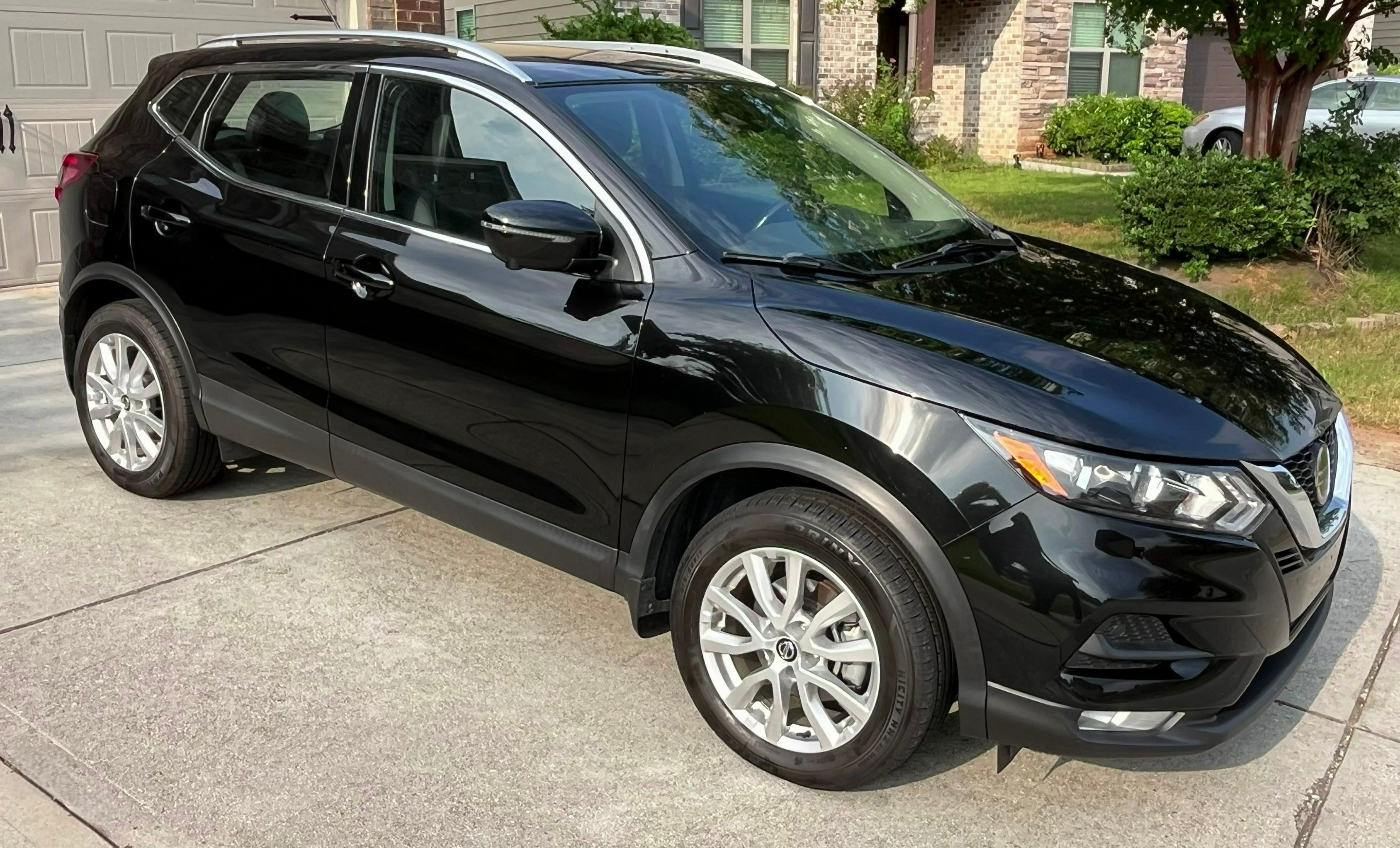 Used 2022 Nissan Rogue Sport SV w/ Technology Package AWD/4WD image 5