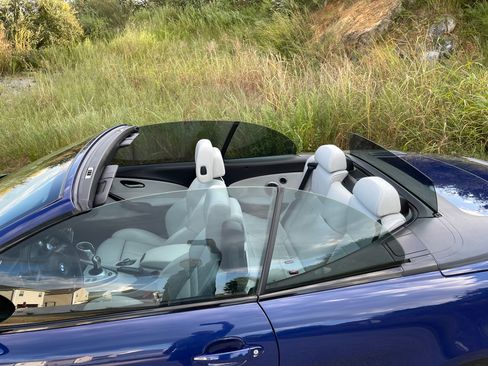 Used 2010 BMW M6 Convertible image 5