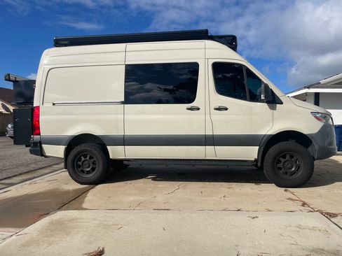 Used 2019 Mercedes-Benz Sprinter 4x4 144 image 2