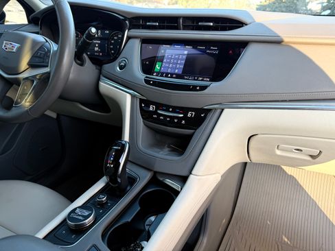 Used 2022 Cadillac XT5 Premium Luxury image 13