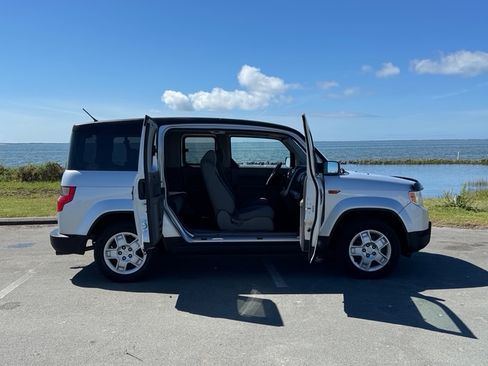 Used 2010 Honda Element LX image 4