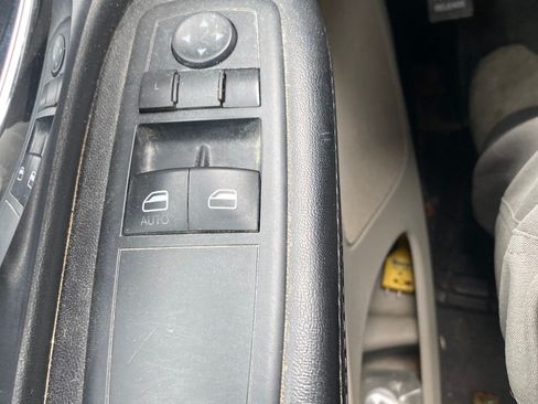 Used 2014 RAM C/V Tradesman image 13