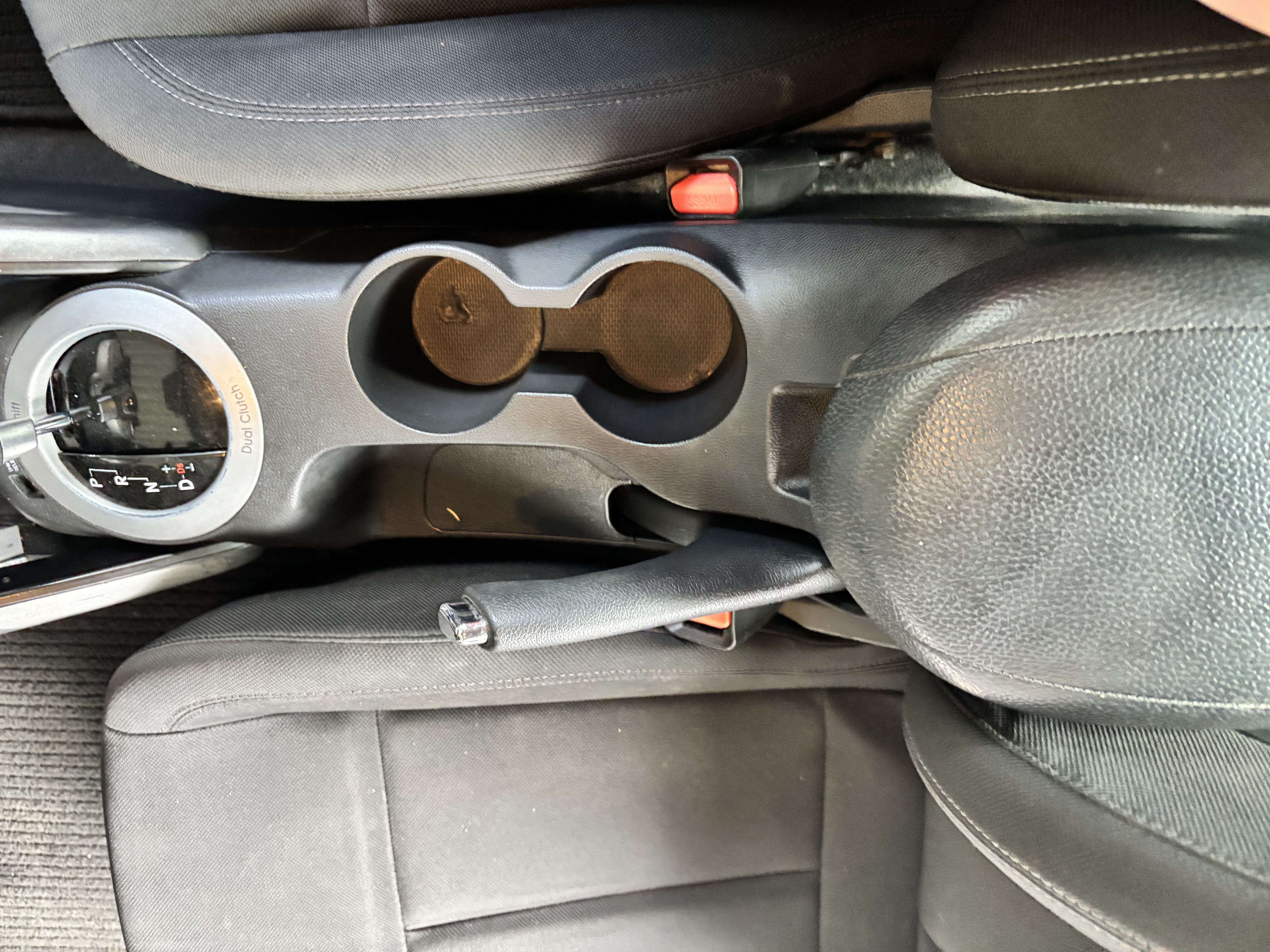 Used 2017 Hyundai Veloster FWD image 11