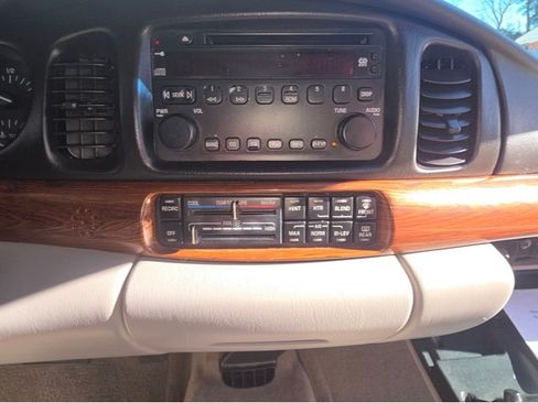 Used 2005 Buick Le Sabre Custom w/ Platinum Edition Plus Pkg image 11