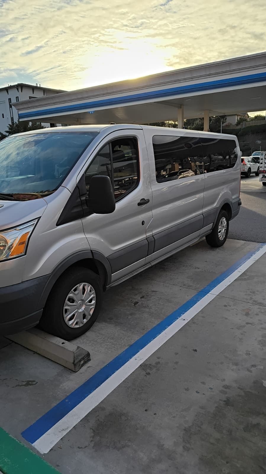 Used 2016 Ford Transit 350 XLT RWD image 1