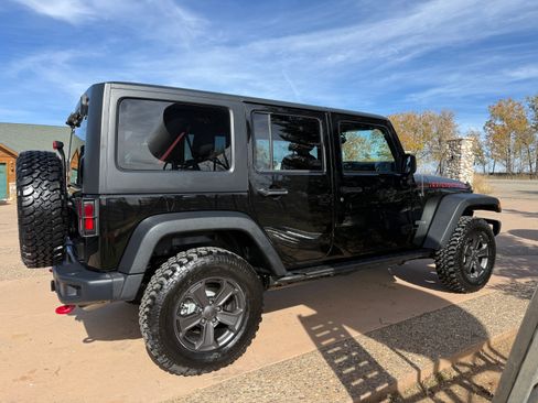 Used 2018 Jeep Wrangler Unlimited Rubicon image 1