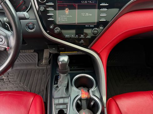 Used 2020 Toyota Camry XSE image 8