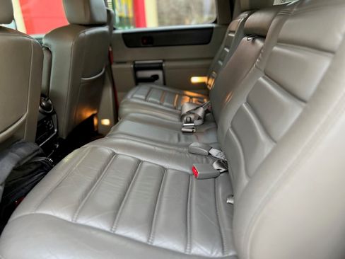 Used 2003 HUMMER H2 w/ Preferred Equipment Group image 8