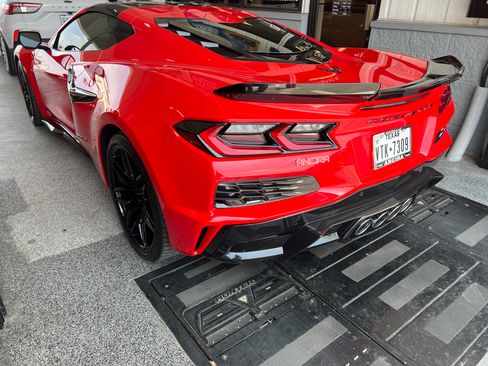 Used 2024 Chevrolet Corvette Z06 RWD image 4