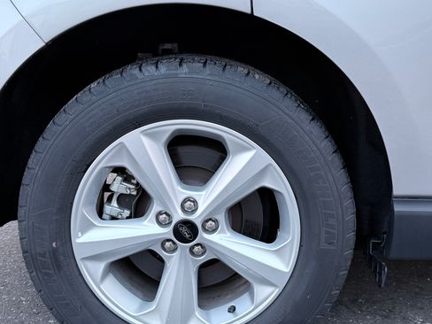 Used 2023 Ford Edge SE AWD/4WD image 8