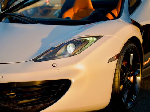 Used 2013 McLaren MP4-12C Spider image 16