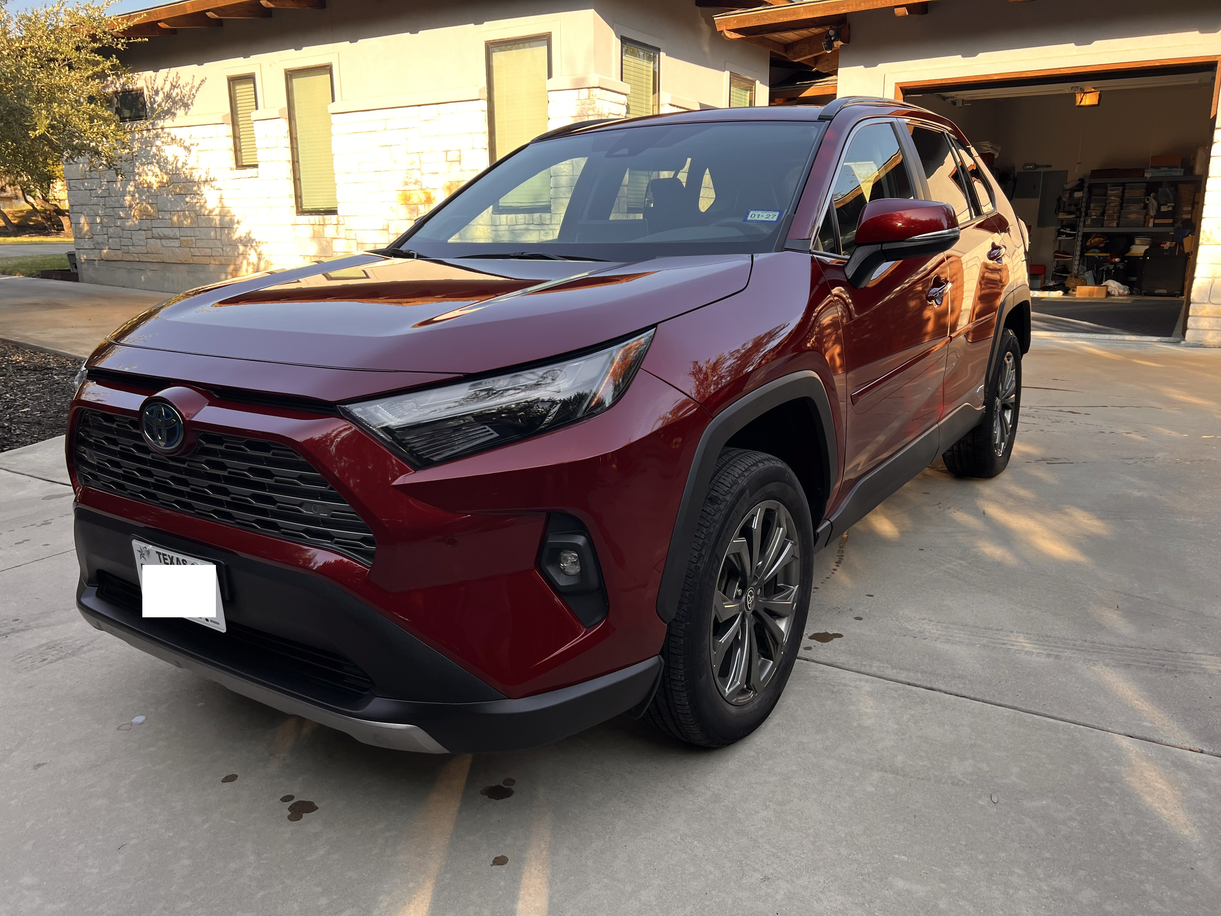Used 2022 Toyota RAV4 Limited AWD/4WD image 17