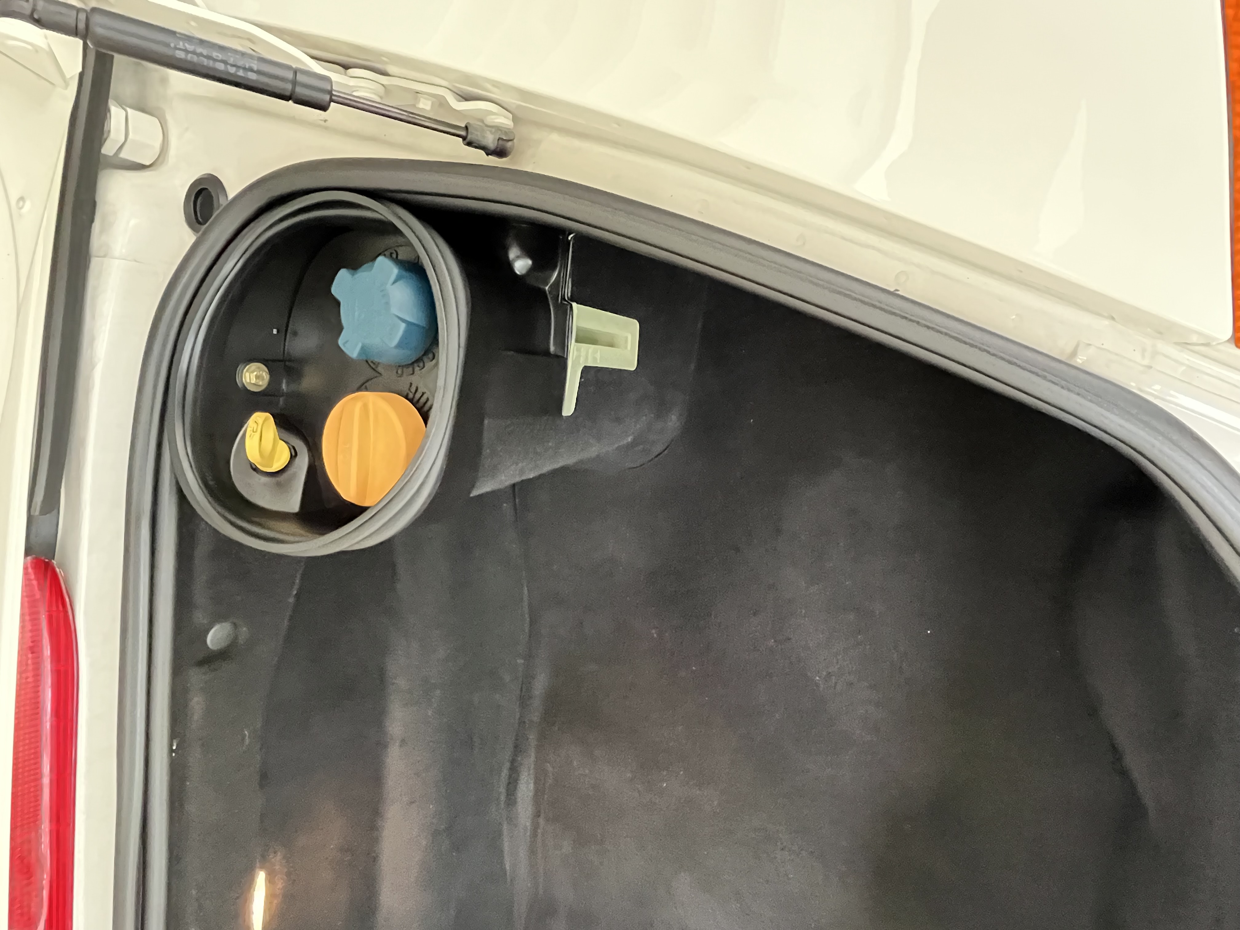 Used 2001 Porsche Boxster RWD image 11
