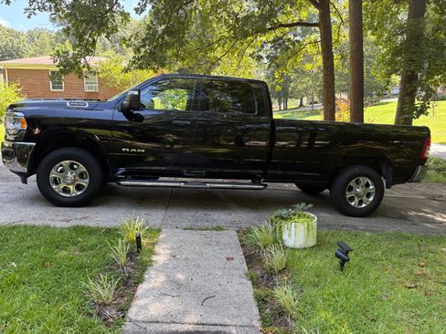 Used 2023 RAM 2500 Big Horn w/ Level 1 Equipment Group AWD/4WD image 4