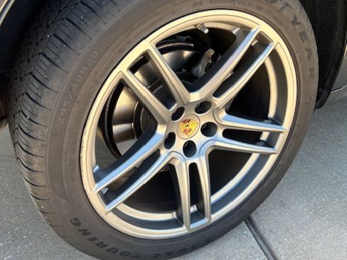 Used 2021 Porsche Macan S image 24