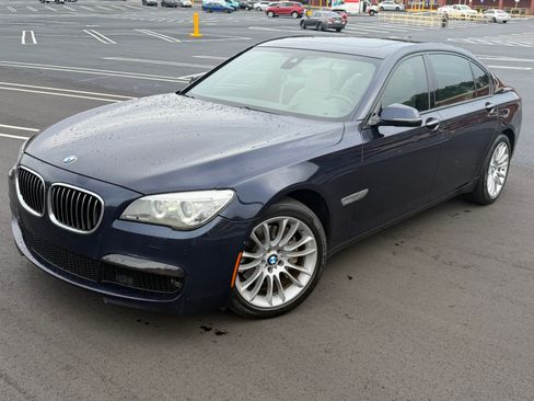 Used 2013 BMW 740Li xDrive image 9