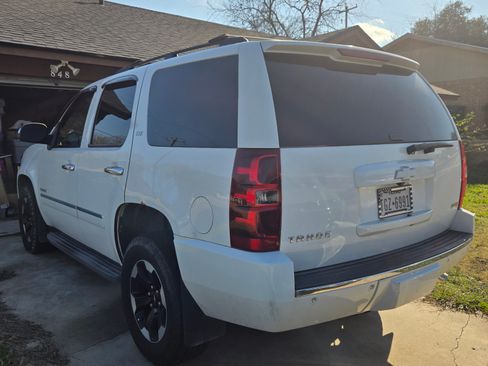 Used 2010 Chevrolet Tahoe LTZ image 9