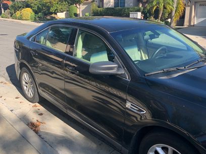 Used 2013 Ford Taurus SE