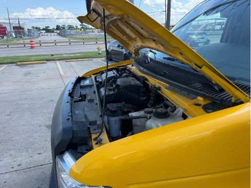 Used 2021 Ford E-350 and Econoline 350 Super Duty image 8