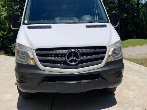 Used 2016 Mercedes-Benz Sprinter 2500 image 8