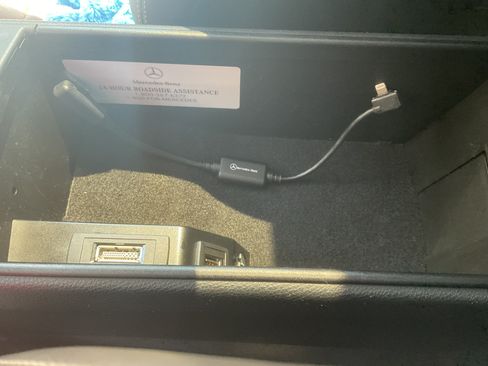 Used 2015 Mercedes-Benz SLK 250 image 23