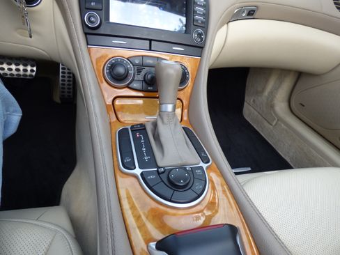 Used 2005 Mercedes-Benz SL 500 SL 500 Roadster 2D image 31