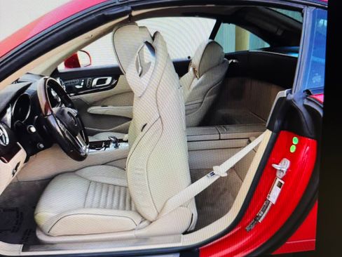Used 2014 Mercedes-Benz SL 550 w/ Sport Wheel Package image 8