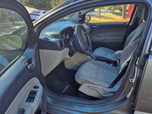 Used 2012 Dodge Caliber SXT image 11