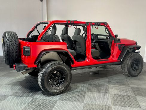 Used 2018 Jeep Wrangler Unlimited Sport S AWD/4WD image 23