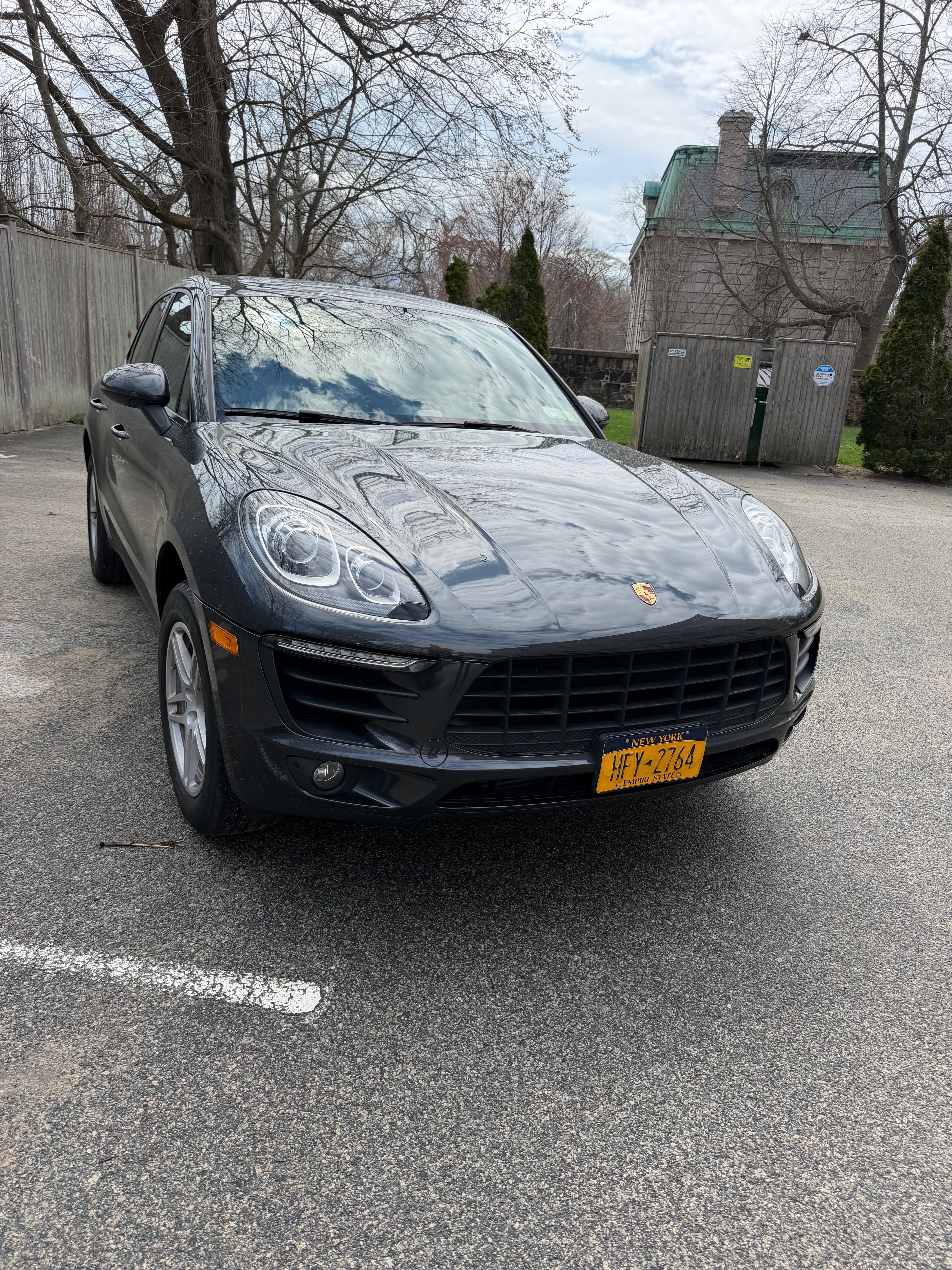 Used 2018 Porsche Macan Sport Edition AWD/4WD image 1