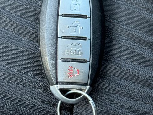 Used 2017 Nissan Sentra SV FWD image 11