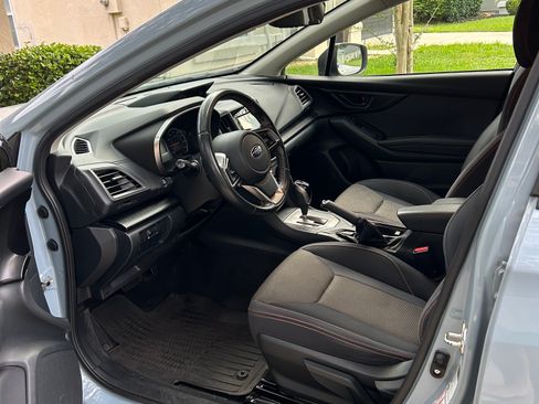 Used 2018 Subaru Crosstrek 2.0i Premium w/ Popular Package #2 AWD/4WD image 8