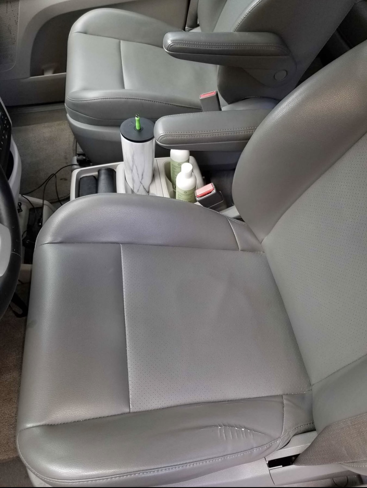 Used 2014 Volkswagen Routan SE FWD image 15