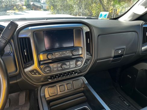 Used 2018 Chevrolet Silverado 2500 LTZ w/ Duramax Plus Package image 14