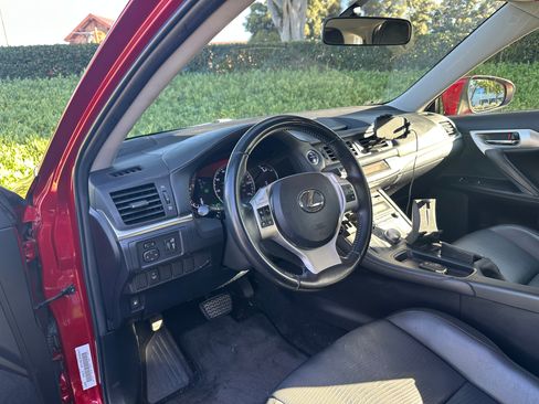 Used 2012 Lexus CT 200h Premium FWD image 12
