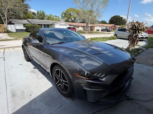 Used 2020 Ford Mustang Coupe w/ Equipment Group 101A RWD image 4